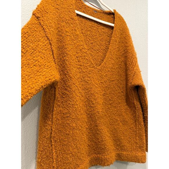 Free People Oversized Nubby V-Neck Sweater - Picture 3 of 7